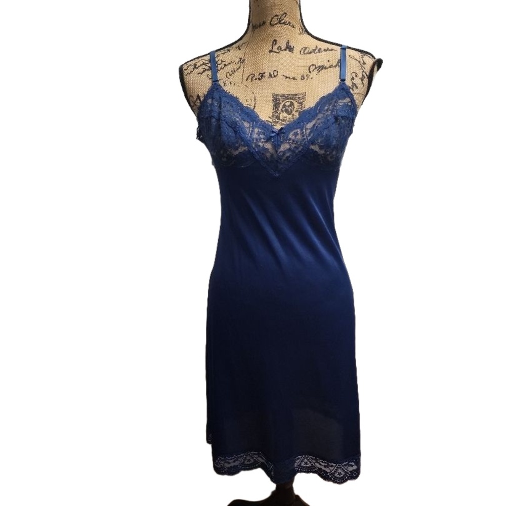 Vassarette Slip Dress Womens Navy Blue Lace V Neck Adjustable Strap‎ Romantic